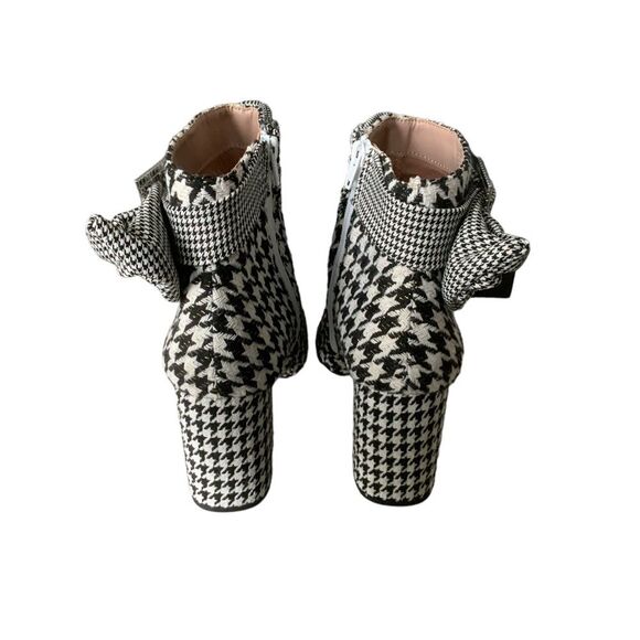 Betsey Johnson Black & White Houndstooth Booties w/ Rhinestone Buckle 9.5 NEW - Picture 6 of 10